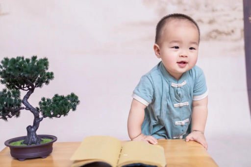 仁怀宝宝脸上小白点